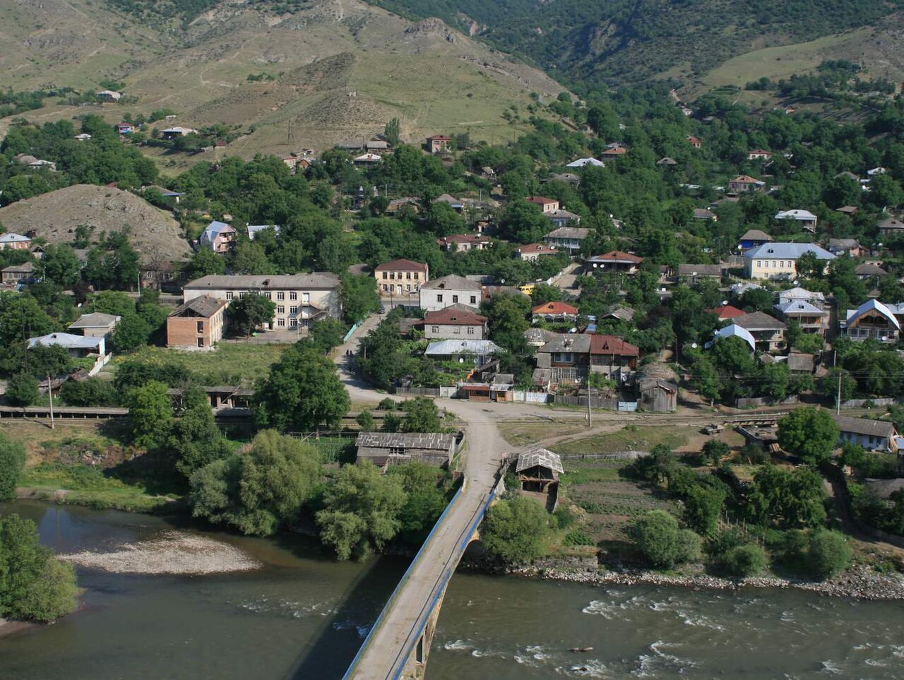 აწყური