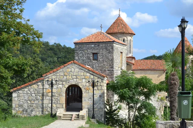 Shuamta Monastery