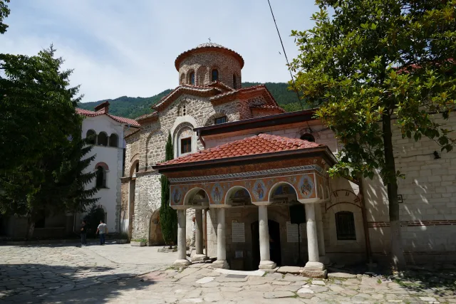 Kintsvisi Monastery